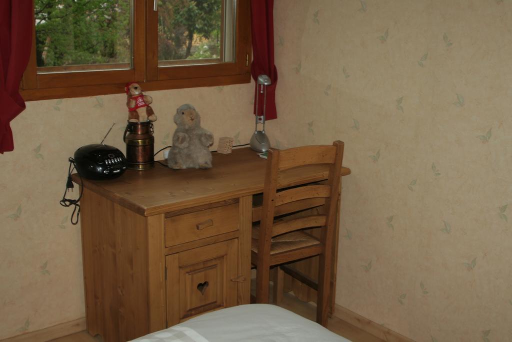 Chambre D'Hotes "Les Crets" Mercury-Gémilly Kültér fotó